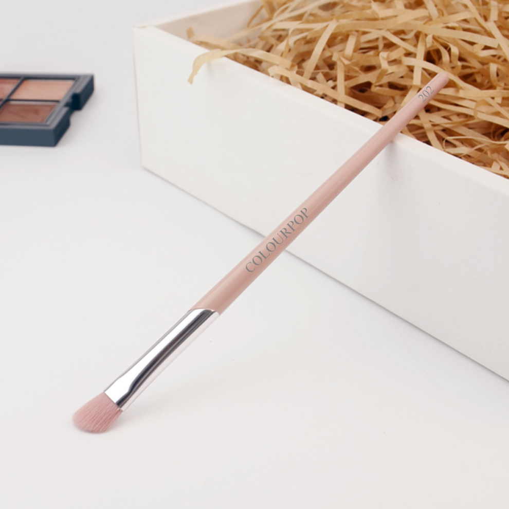 Cọ Tạo Khối Sống Mũi COLOURPOP Nose Contour Brush C202